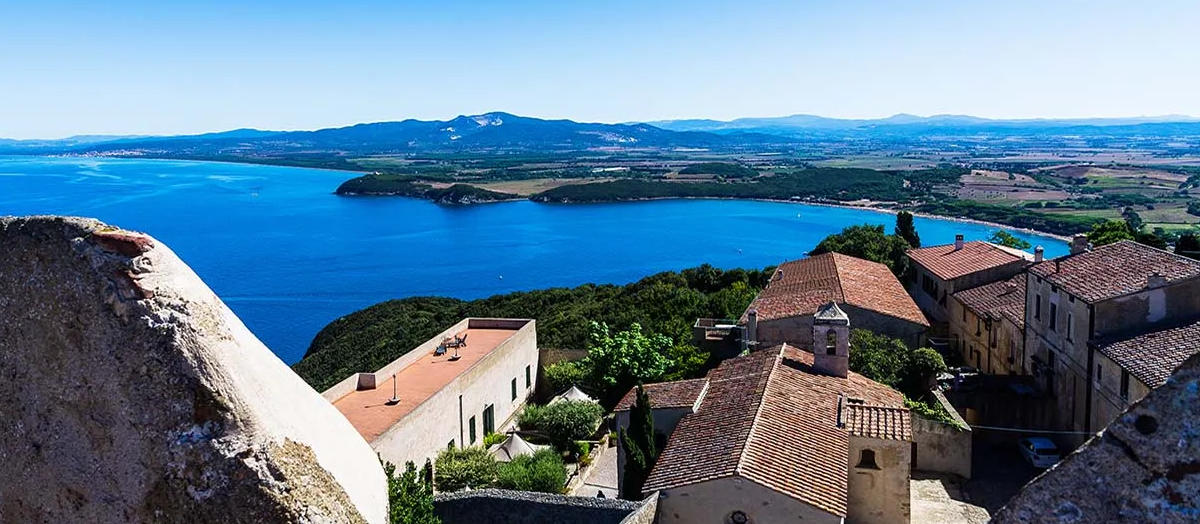 Populonia: un viaggio nel tempo tra storia etrusca e panorami mozzafiato